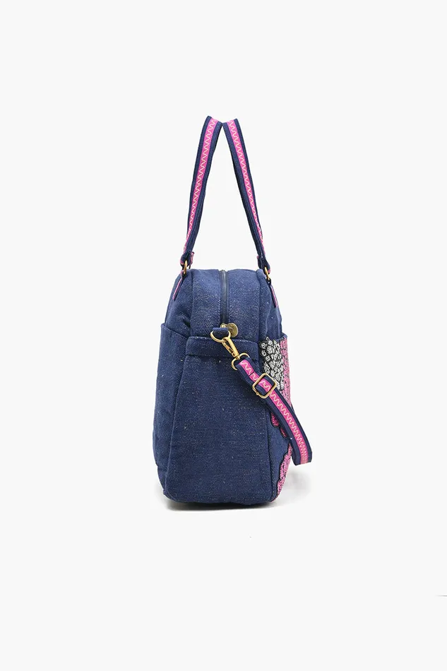 Beach Bags America and Beyond Women Glamorous Embellished Traveler with CrossbodyNavy Floral