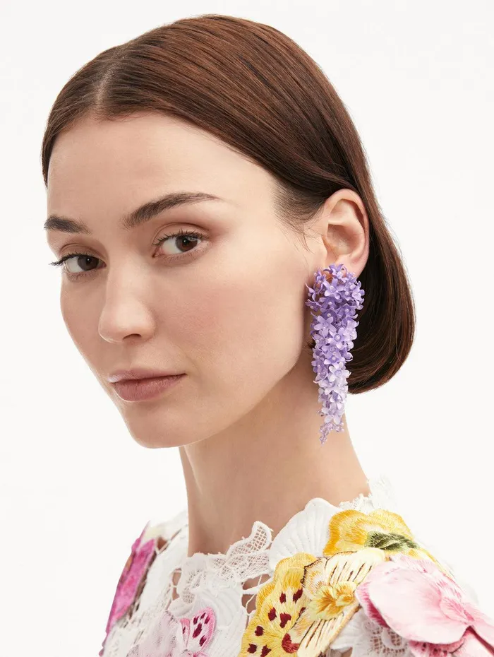 Cascading Flower ClipOn Earrings Lavender Women Oscar De La Renta Earrings Cascading Flower ClipOn Earrings Lavender Women Oscar De La Renta Earrings
