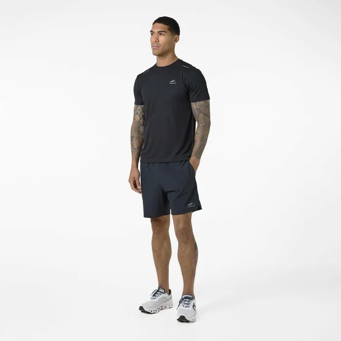 Closure London Core Performance Short Black Men TShirts