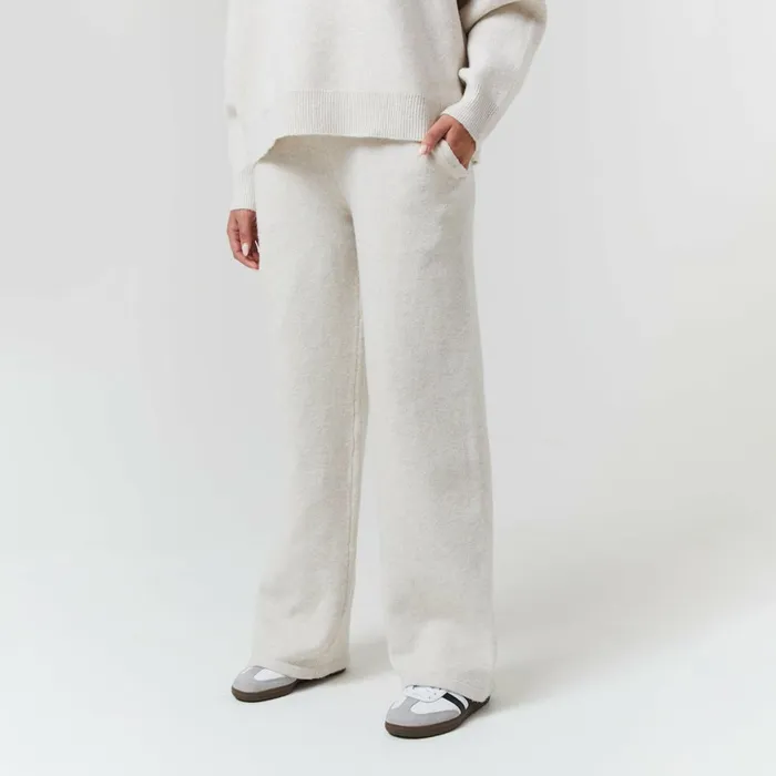Closure London Knit Open Hem Jogger Oatmeal Women Joggers