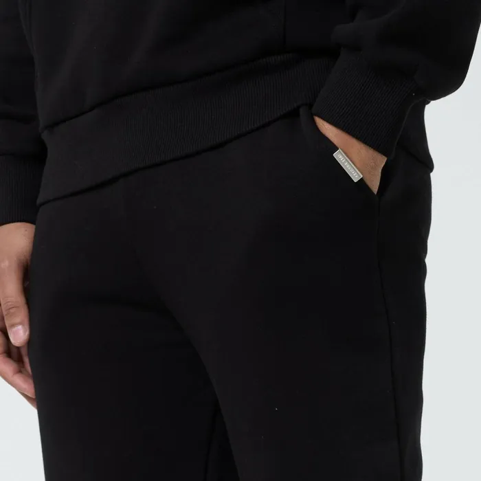 Closure London Relaxed Fit Cuffed Jogger Black Men Joggers
