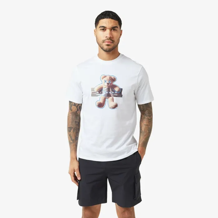 Closure London Wall Teddy TShirt White Men TShirts