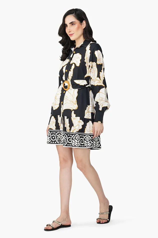 Dresses America and Beyond Women Black And White Floral Daze Printed Short Dress