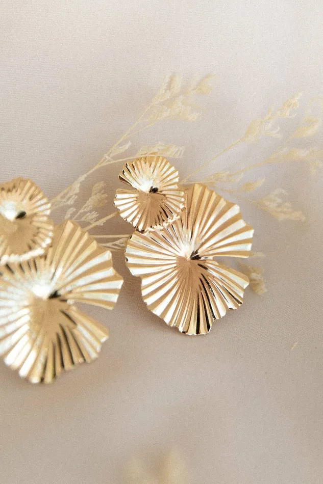 Earrings Petal and Pup Women Delia Earrings Gold