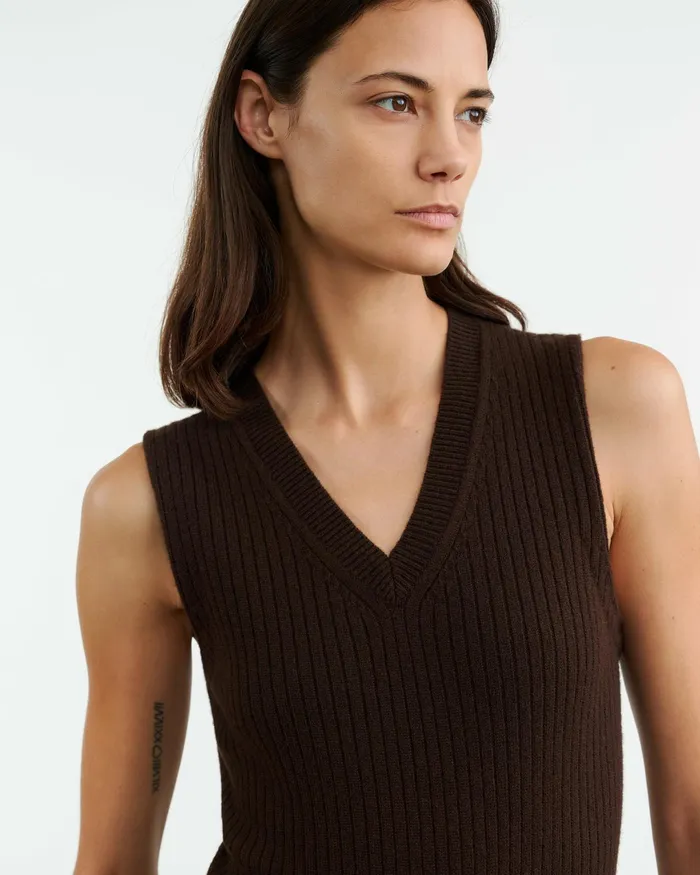 IKER CASHMERE VEST Espresso Women Nili Lotan Knits and Sweaters