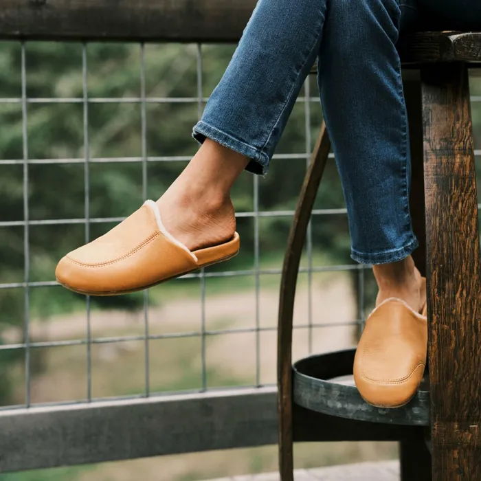 IndoorOutdoor Women Olukai Knea Leather Slipper Mules 8211 Saddle