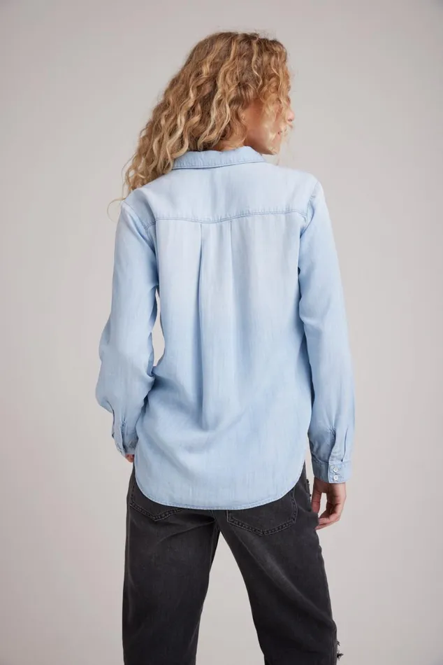 Long Sleeve Women Bella Dahl Two Pocket Classic Button Down 8211 Sunbleach Wash Long Sleeve Women Bella Dahl Two Pocket Classic Button Down 8211 Sunbleach Wash