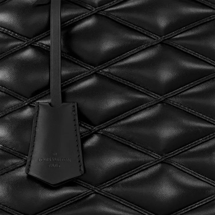 Louis Vuitton Black Lamb Leather M23688 Alma PM 8211 Louis Vuitton Handbag Store Women Louis Vuitton Alma Bag