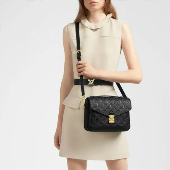 Louis Vuitton Pochette Metis Navy M44071 Pink M44018 Black M41487 8211 Louis Vuitton Handbag Store Women Louis Vuitton Pochette Metis Bag