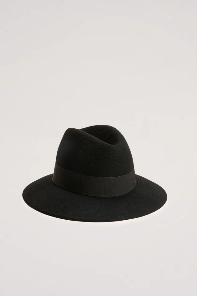 Luisa Spagnoli Gloves And Hats Women Rudolf Black