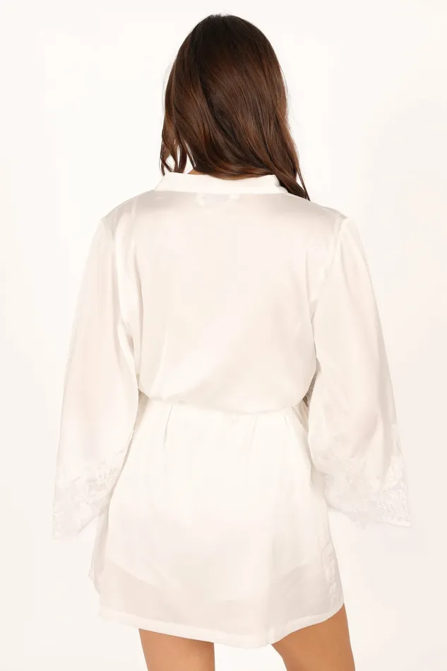 Matching Sets Petal and Pup Women Dara Lace Trim Robe Ivory