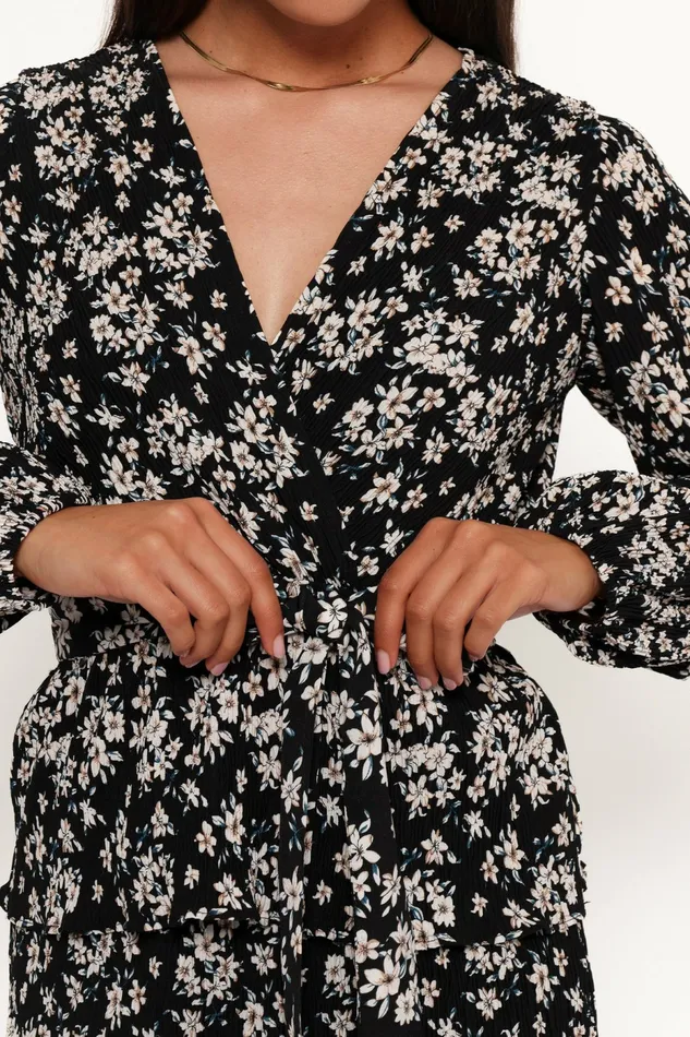 Matching Sets Women Minelli Pleat Top BlackWhite Floral Petal and Pup