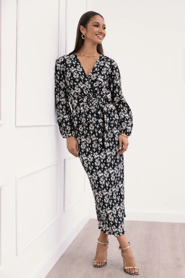 Matching Sets Women Minelli Pleat Top BlackWhite Floral Petal and Pup
