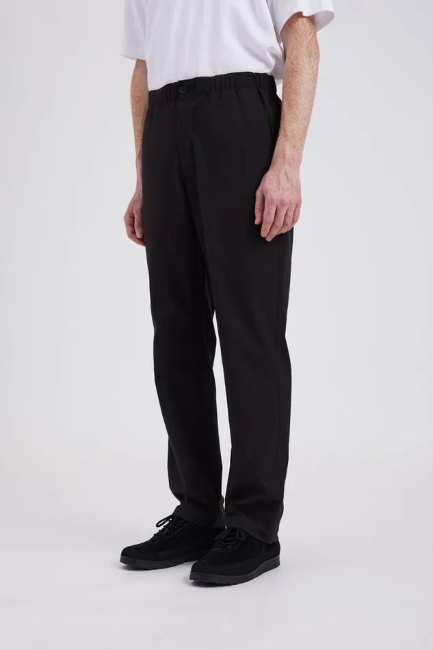 Men Ezra Relaxed Solotex Twill Trouser Black Norse Projects Trousers