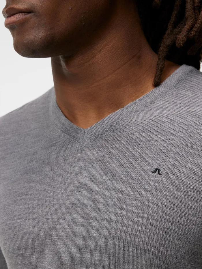 Men Lymann Merino Vneck Sweater Grey Melange JLindeberg Knitwear Men Lymann Merino Vneck Sweater Grey Melange JLindeberg Knitwear