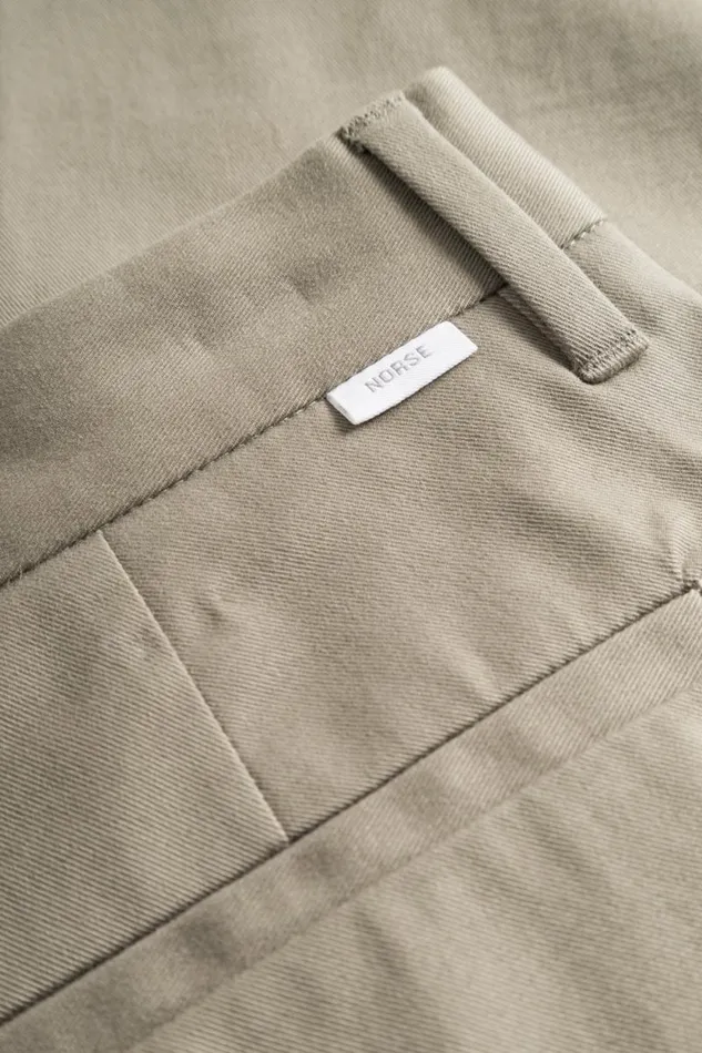 Men Norse Standard Chino Sediment Green Norse Projects Trousers
