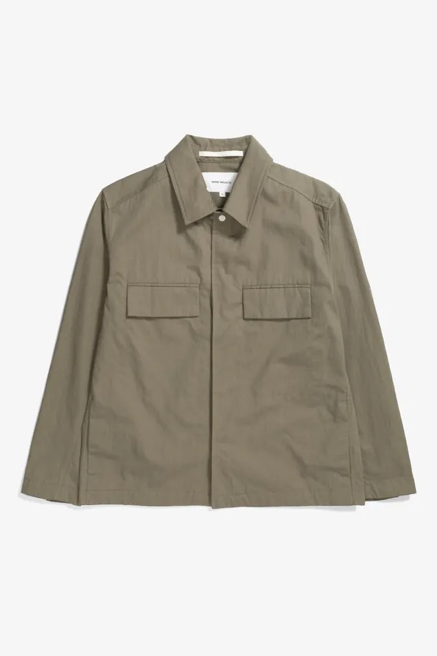 Men Pelle Fine Broken Twill Overshirt Sediment Green Norse Projects Overshirts