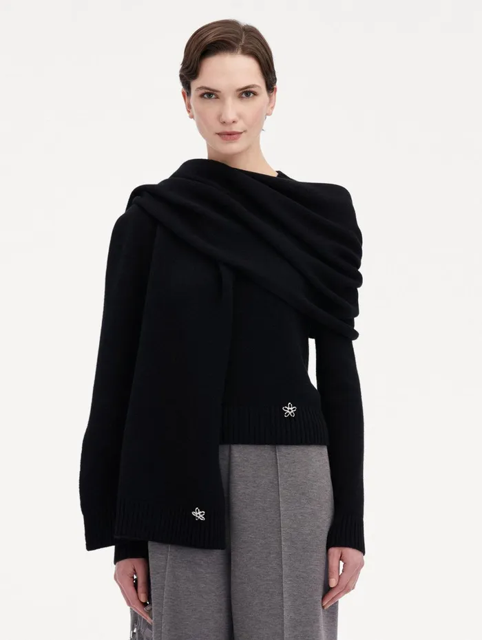O Flower Cashmere Scarf Black Women Oscar De La Renta Scarves O Flower Cashmere Scarf Black Women Oscar De La Renta Scarves
