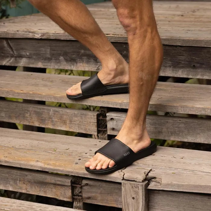 Reef Oasis Slide Black Men Sandals Reef Oasis Slide Black Men Sandals