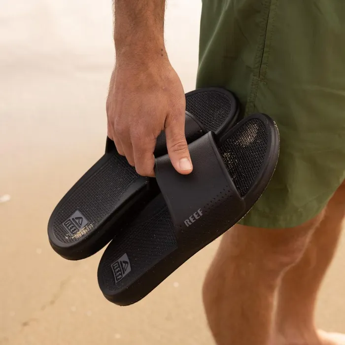 Reef Oasis Slide Black Men Sandals Reef Oasis Slide Black Men Sandals