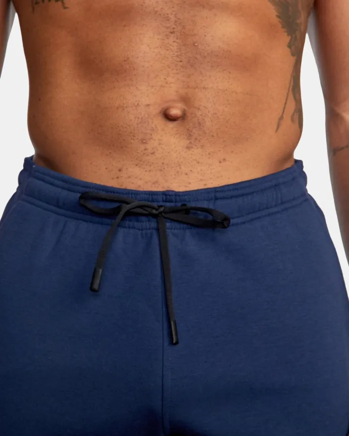 RVCA Shorts Hybrids Sport Elastic Waist Walkshorts IV 19034 Midnight 8211 Men RVCA Shorts Hybrids Sport Elastic Waist Walkshorts IV 19034 Midnight 8211 Men
