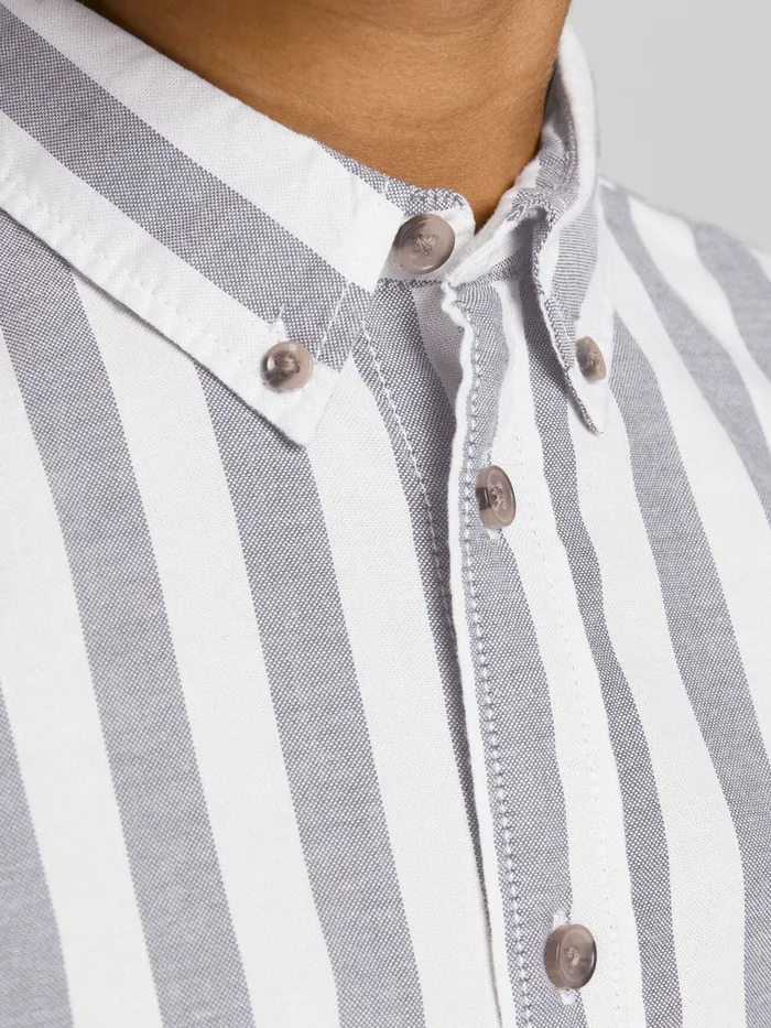 Shirts JACK and JONES Junior BOYS OXFORD SHORT SLEEVED SHIRT Blue Ensign Blue On Sale
