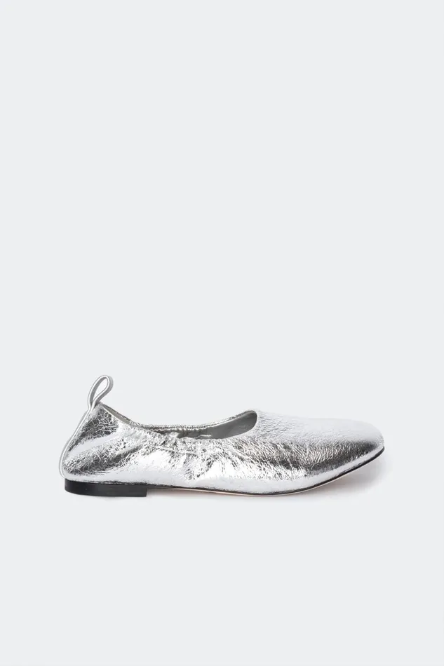 Simon Miller Flats Women Crinkle Metallic Riad Flat In Silver