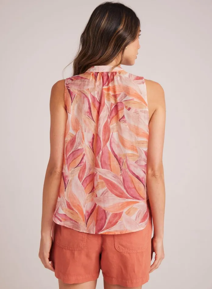 Sleeveless Women Bella Dahl Sleeveless Shirred Shoulder Blouse 8211 Painted Leaves Print Sleeveless Women Bella Dahl Sleeveless Shirred Shoulder Blouse 8211 Painted Leaves Print