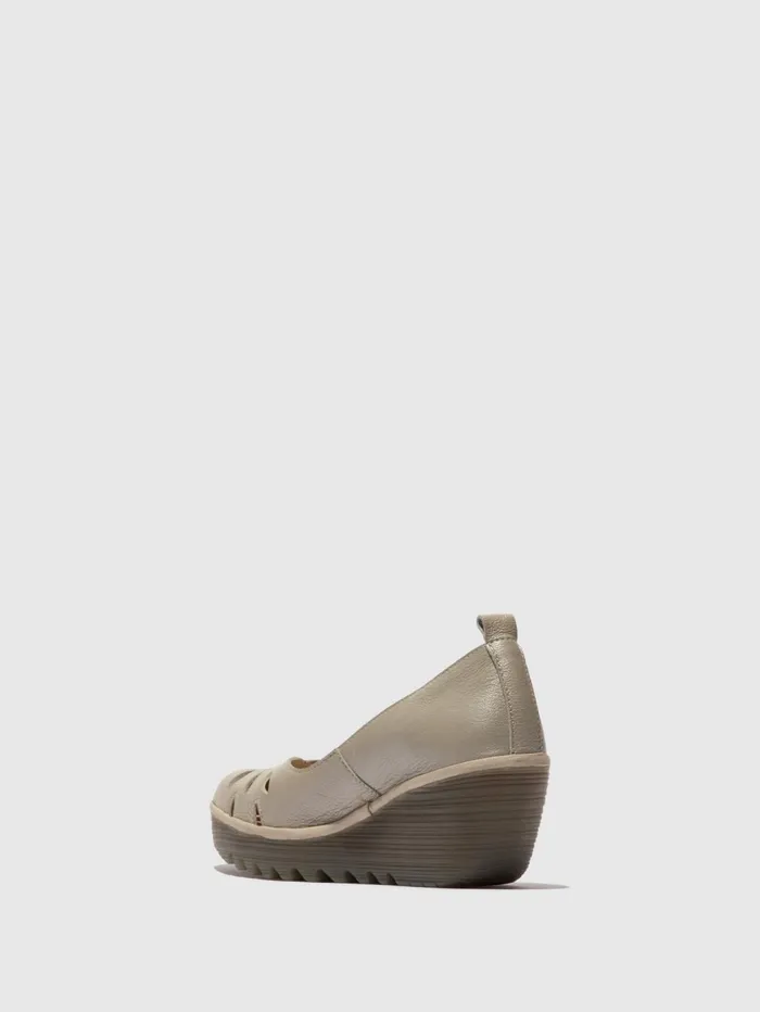 Slipon Shoes YUBI480FLY SILVER Women Fly London Shoes