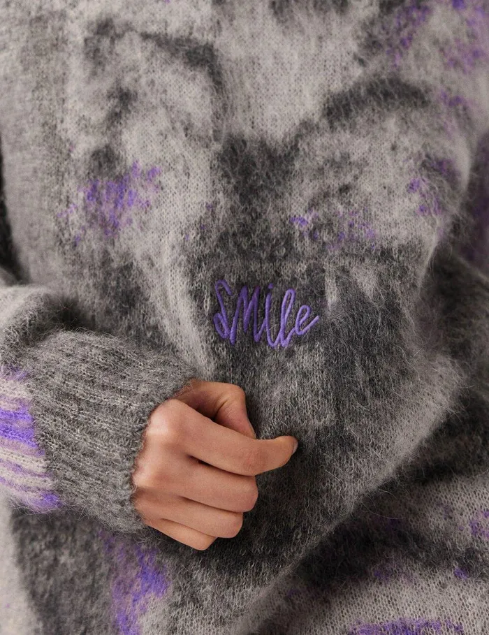 Stella McCartney Knitwear Women Kitten Graphic Knit Sweater Grey White And Purple Stella McCartney Knitwear Women Kitten Graphic Knit Sweater Grey White And Purple