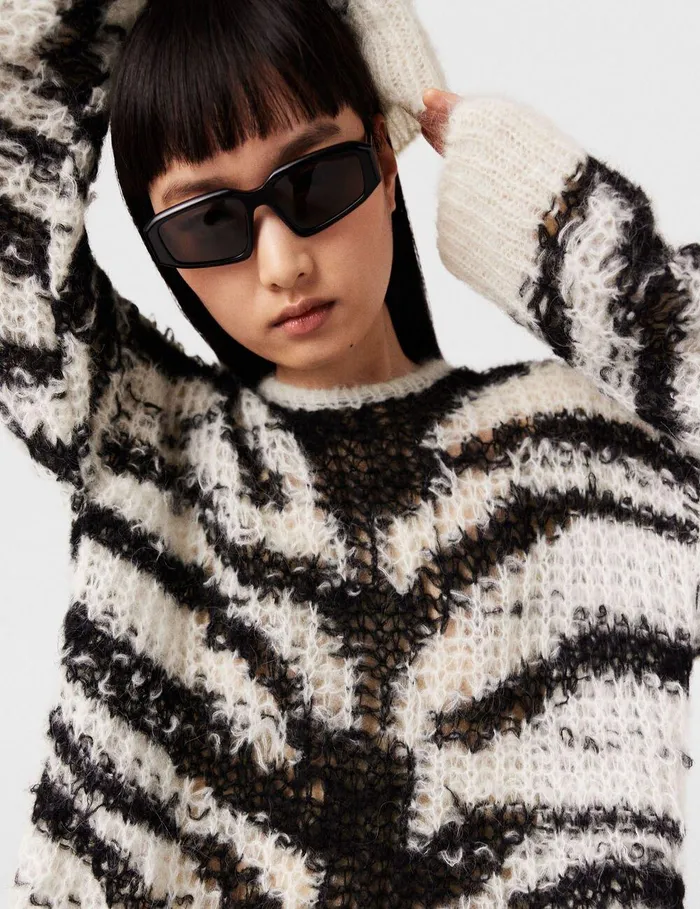 Stella McCartney Knitwear Women Tiger Pattern OpenKnit Sweater Black And White Stella McCartney Knitwear Women Tiger Pattern OpenKnit Sweater Black And White