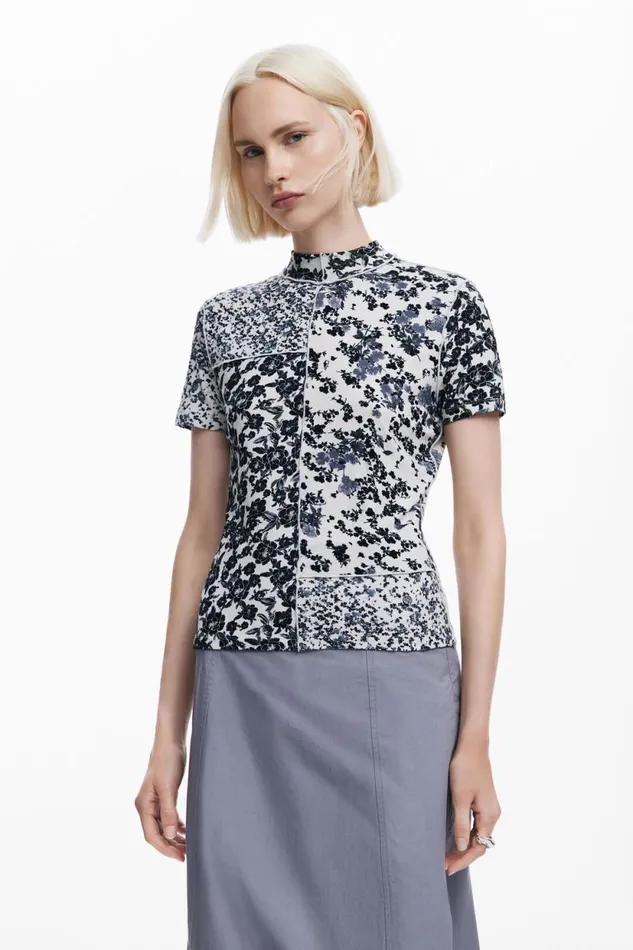 TShirts Women Desigual Patchy Floral Tshirt White