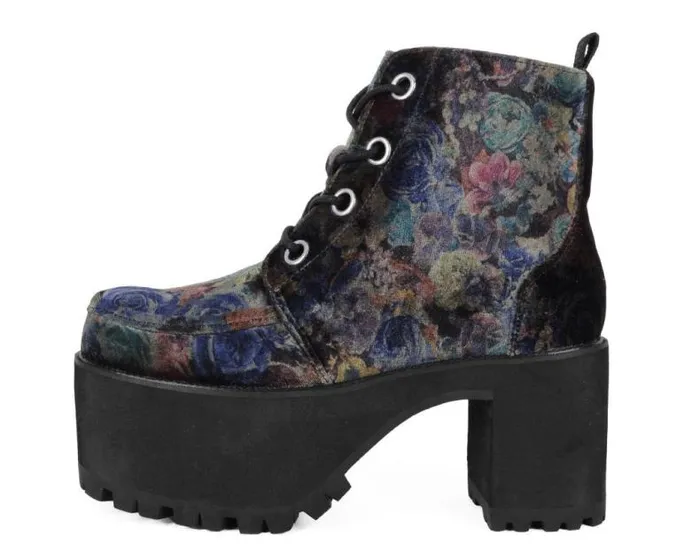 TUK Shoes Boots Women Floral Velvet Nosebleed Boot