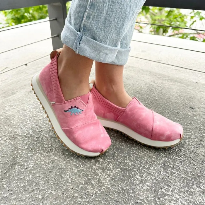Toms Slip Ons Resident 20 Sneaker Dino Embroidered 8211 Women Toms Slip Ons Resident 20 Sneaker Dino Embroidered 8211 Women