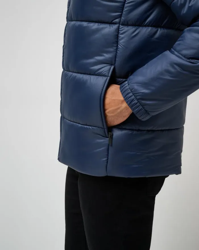 TravisMathew AVES TECH PUFFER JACKET Total Eclipse Men Jackets TravisMathew AVES TECH PUFFER JACKET Total Eclipse Men Jackets