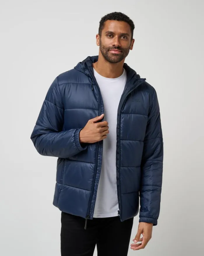 TravisMathew AVES TECH PUFFER JACKET Total Eclipse Men Jackets TravisMathew AVES TECH PUFFER JACKET Total Eclipse Men Jackets