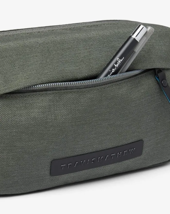 TravisMathew DOPP KIT Dark Olive MenWomen Luggage and Backpacks TravisMathew DOPP KIT Dark Olive MenWomen Luggage and Backpacks