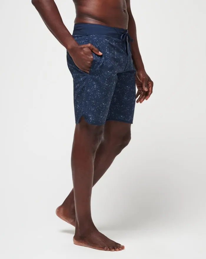 TravisMathew MAHALO PLENTY BOARDSHORT Total Eclipse Men Boardshorts TravisMathew MAHALO PLENTY BOARDSHORT Total Eclipse Men Boardshorts