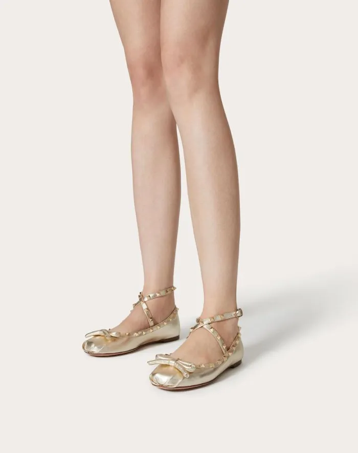 Valentino Ballerinas Woman Rockstud Laminated Nappa Leather Ballerina For Woman In Platinum Platinum Valentino Ballerinas Woman Rockstud Laminated Nappa Leather Ballerina For Woman In Platinum Platinum