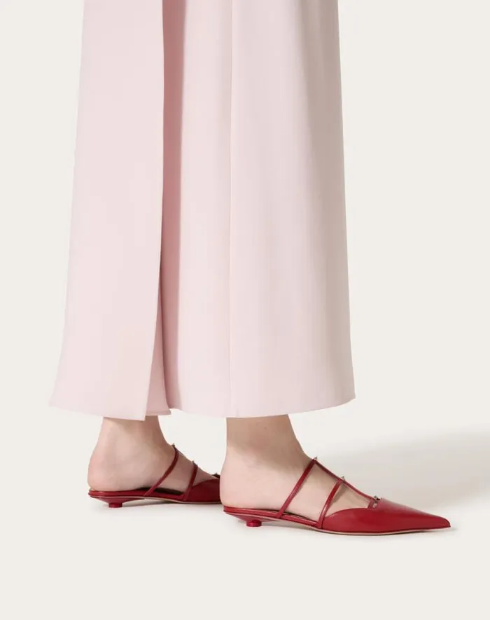 Valentino Ballerinas Woman Rockstud Wispy Calfskin Mule 20mm For Woman In Ivory Ivory Valentino Ballerinas Woman Rockstud Wispy Calfskin Mule 20mm For Woman In Ivory Ivory