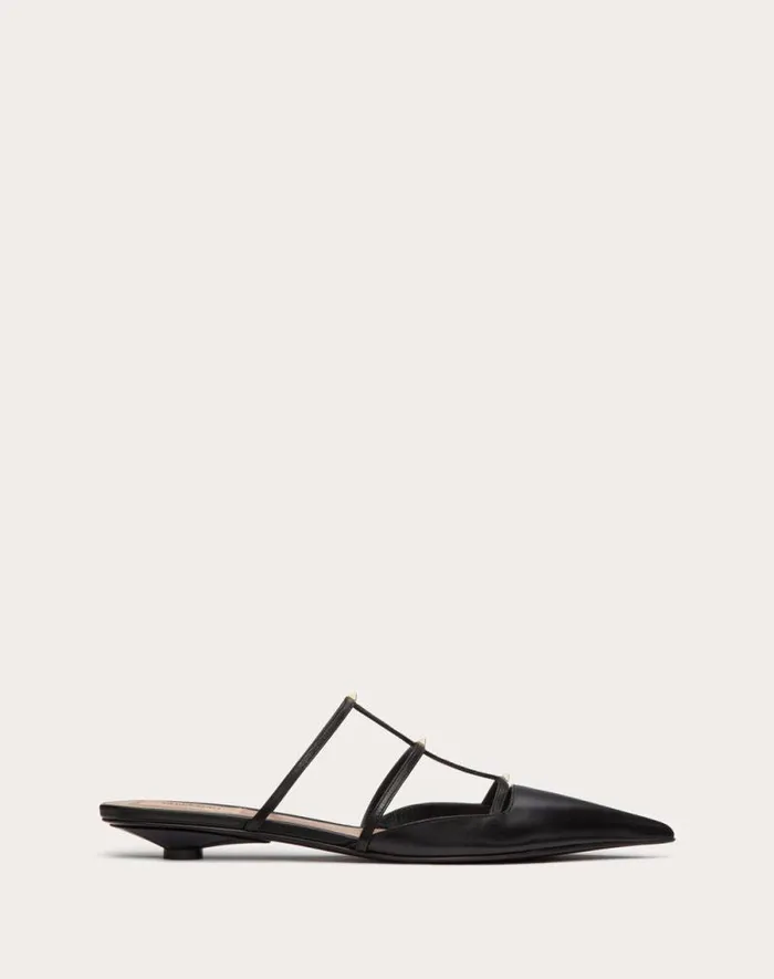 Valentino Ballerinas Woman Rockstud Wispy Calfskin Mule 20mm For Woman In Ivory Ivory Valentino Ballerinas Woman Rockstud Wispy Calfskin Mule 20mm For Woman In Ivory Ivory