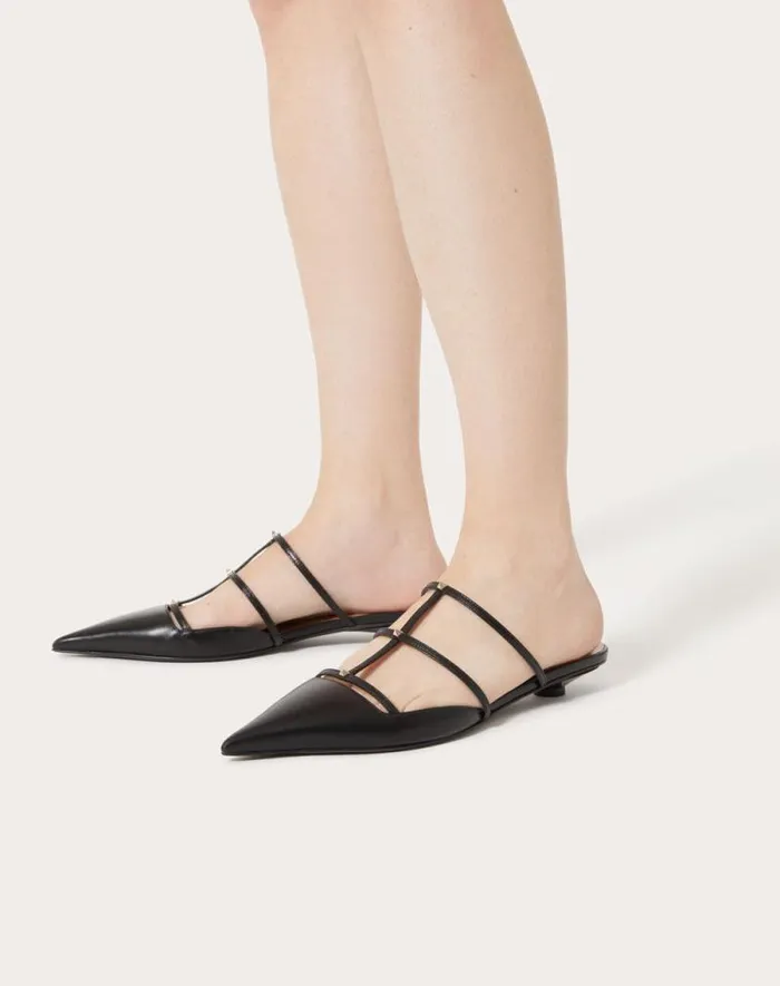 Valentino Ballerinas Woman Rockstud Wispy Calfskin Mule 20mm For Woman In Ivory Ivory Valentino Ballerinas Woman Rockstud Wispy Calfskin Mule 20mm For Woman In Ivory Ivory
