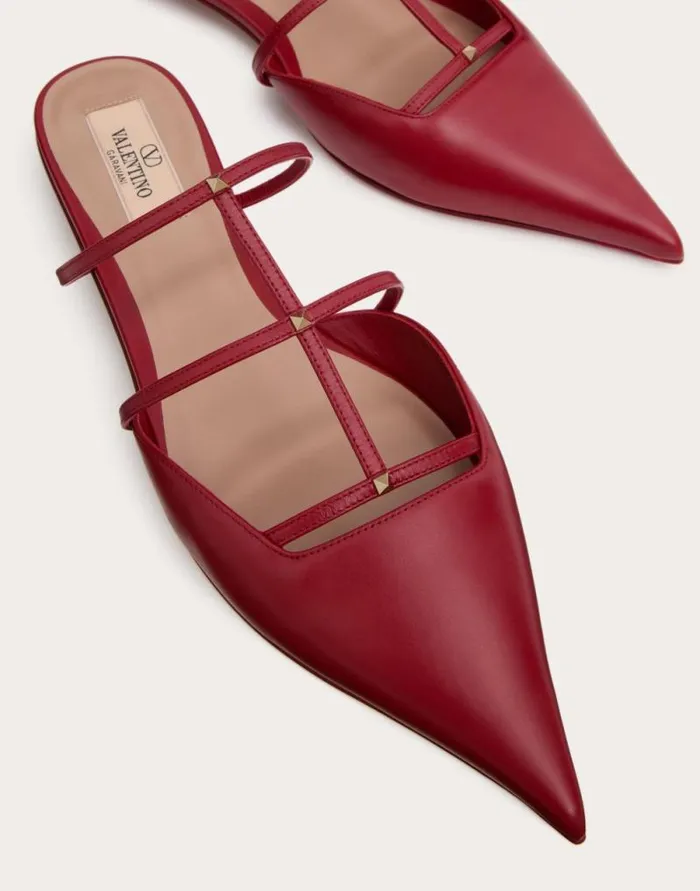 Valentino Ballerinas Woman Rockstud Wispy Calfskin Mule 20mm For Woman In Ivory Ivory Valentino Ballerinas Woman Rockstud Wispy Calfskin Mule 20mm For Woman In Ivory Ivory