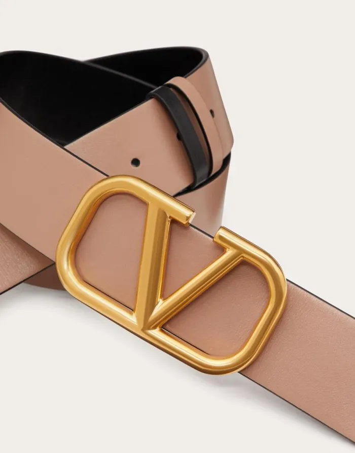 Valentino Belts Woman Reversible Vlogo Signature Belt In Glossy Calfskin 40 Mm For Woman In Smokey Beigeblack Smokey Beigeblack Valentino Belts Woman Reversible Vlogo Signature Belt In Glossy Calfskin 40 Mm For Woman In Smokey Beigeblack Smokey Beigeblack