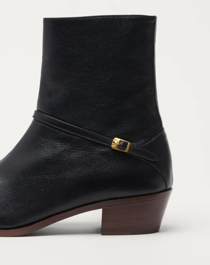 Valentino Boots Man Pat Ankle Boot In Kidskin For Man In Roasted Pecan Roasted Pecan Valentino Boots Man Pat Ankle Boot In Kidskin For Man In Roasted Pecan Roasted Pecan