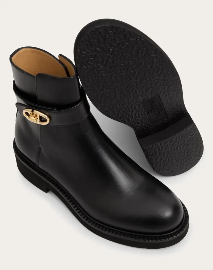 Valentino Boots Woman Vlogo Locker Calfskin Ankle Boot 40mm For Woman In Black Black Valentino Boots Woman Vlogo Locker Calfskin Ankle Boot 40mm For Woman In Black Black