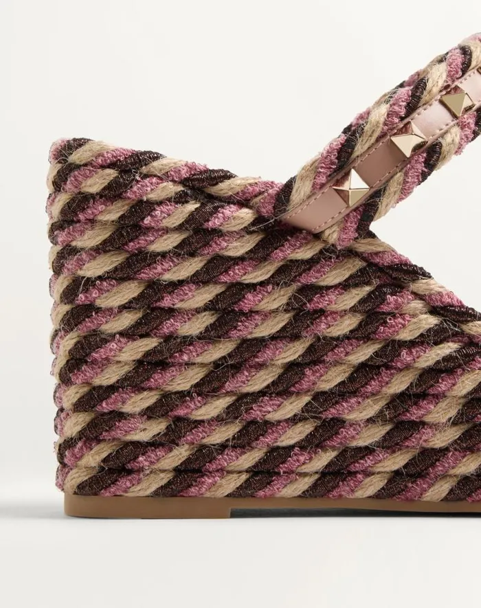 Valentino Espadrilles And Wedges Woman Rockstud Wedge In Calfskin 90mm For Woman In Rose Cannelle Rose Cannelle Valentino Espadrilles And Wedges Woman Rockstud Wedge In Calfskin 90mm For Woman In Rose Cannelle Rose Cannelle