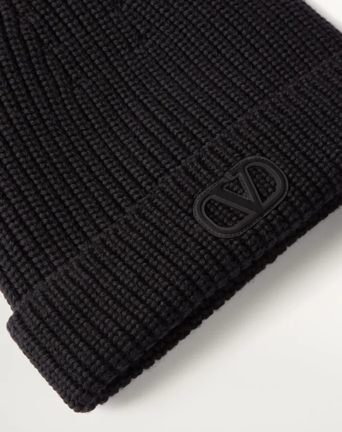 Valentino Hats And Gloves Man Vlogo Signature Wool Beanie For Man In Black Black Valentino Hats And Gloves Man Vlogo Signature Wool Beanie For Man In Black Black
