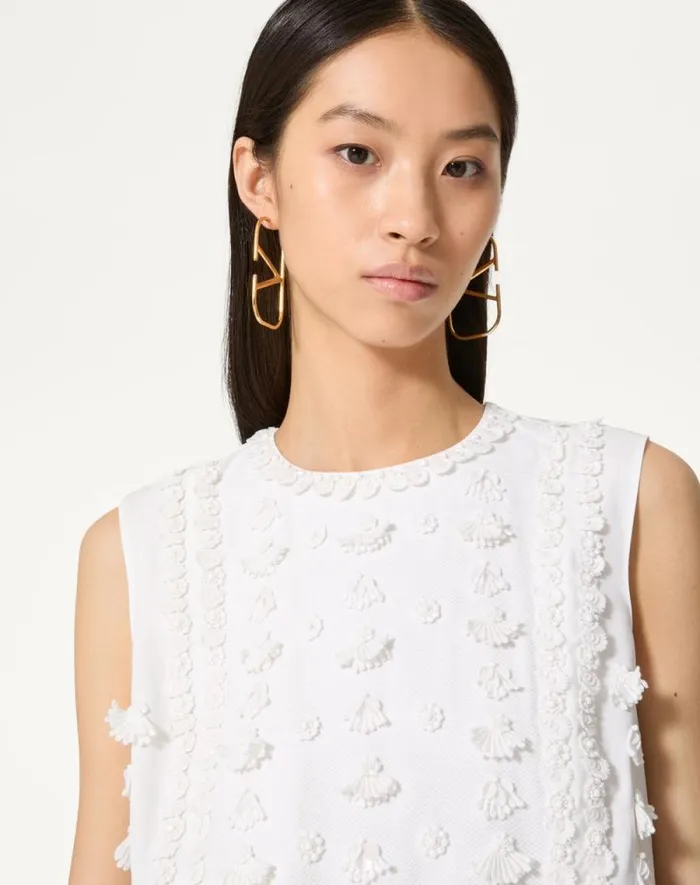 Valentino Jewelry Woman Vlogo Signature Metal Earrings For Woman In Gold Gold Valentino Jewelry Woman Vlogo Signature Metal Earrings For Woman In Gold Gold