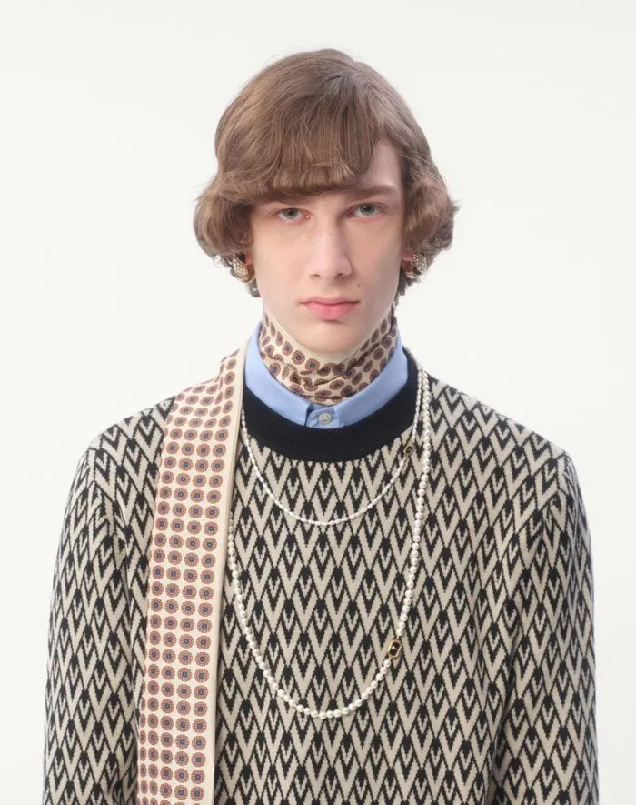 Valentino Knitwear Man Crewneck Wool Sweater With Toute La V Jacquard Pattern For Man In Blackcream Blackcream Valentino Knitwear Man Crewneck Wool Sweater With Toute La V Jacquard Pattern For Man In Blackcream Blackcream